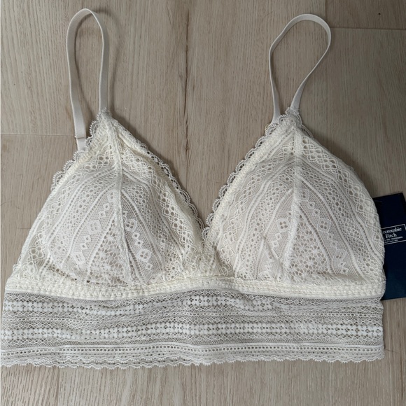 Abercrombie & Fitch NWT White Lace Bralette S - Picture 3 of 6